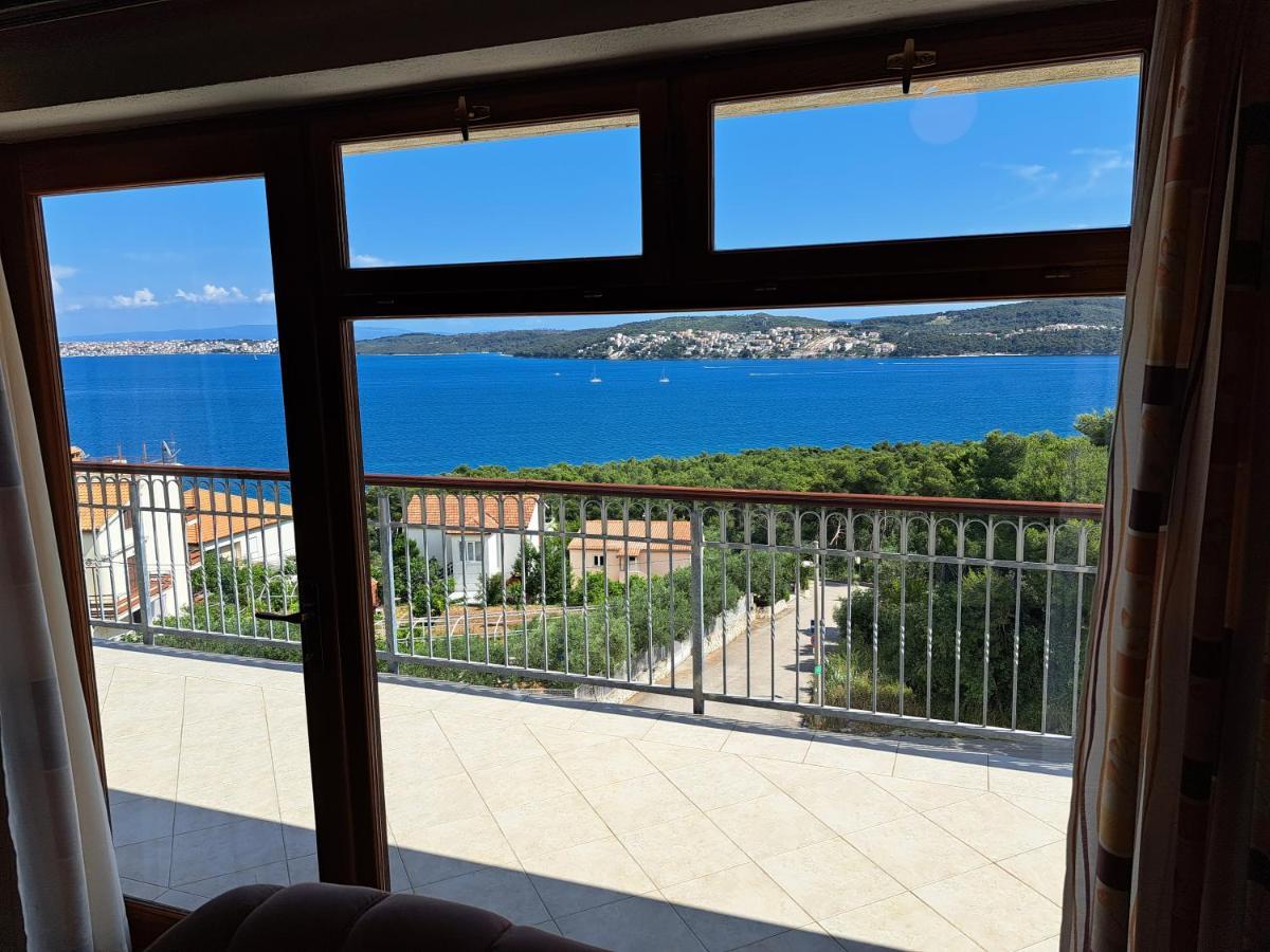 Apartment With Splendid Sea View Trogir Eksteriør bilde