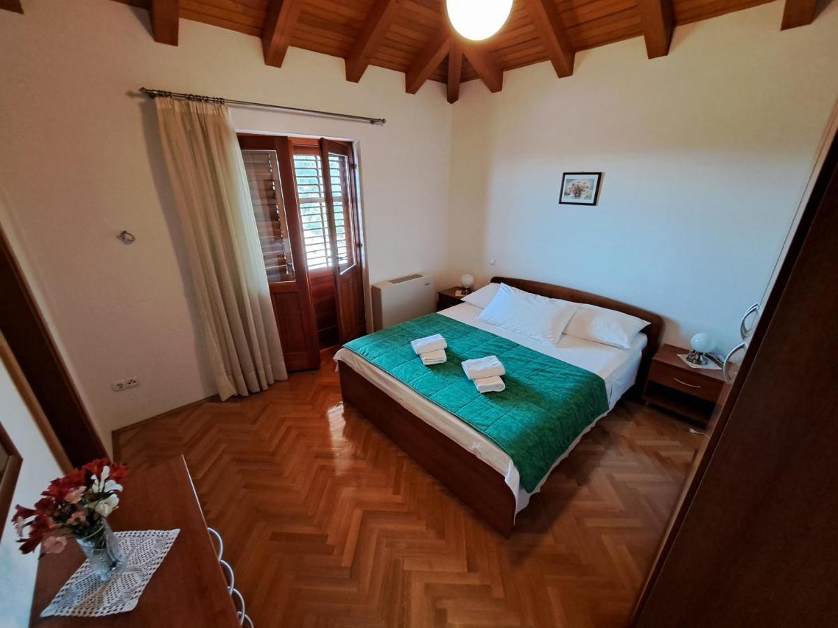 Apartment With Splendid Sea View Trogir Eksteriør bilde