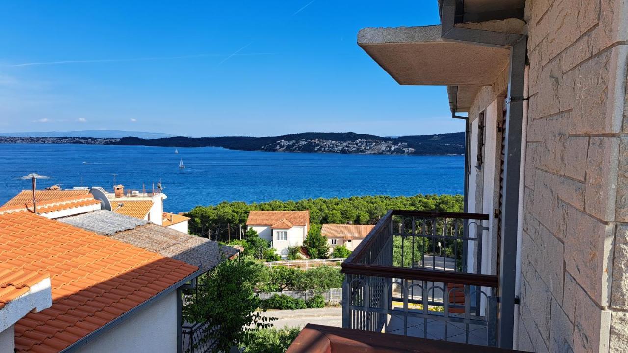 Apartment With Splendid Sea View Trogir Eksteriør bilde