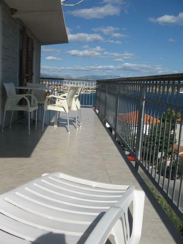 Apartment With Splendid Sea View Trogir Eksteriør bilde