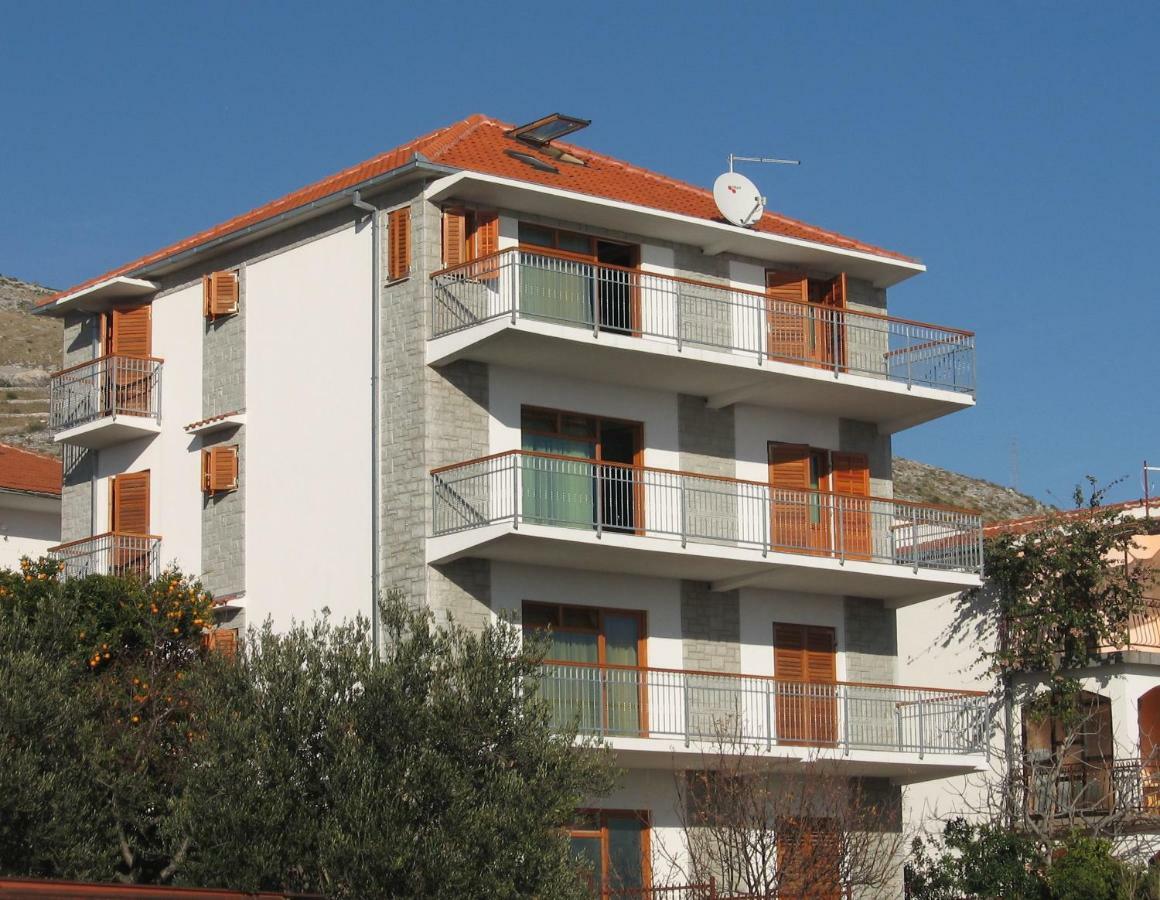 Apartment With Splendid Sea View Trogir Eksteriør bilde