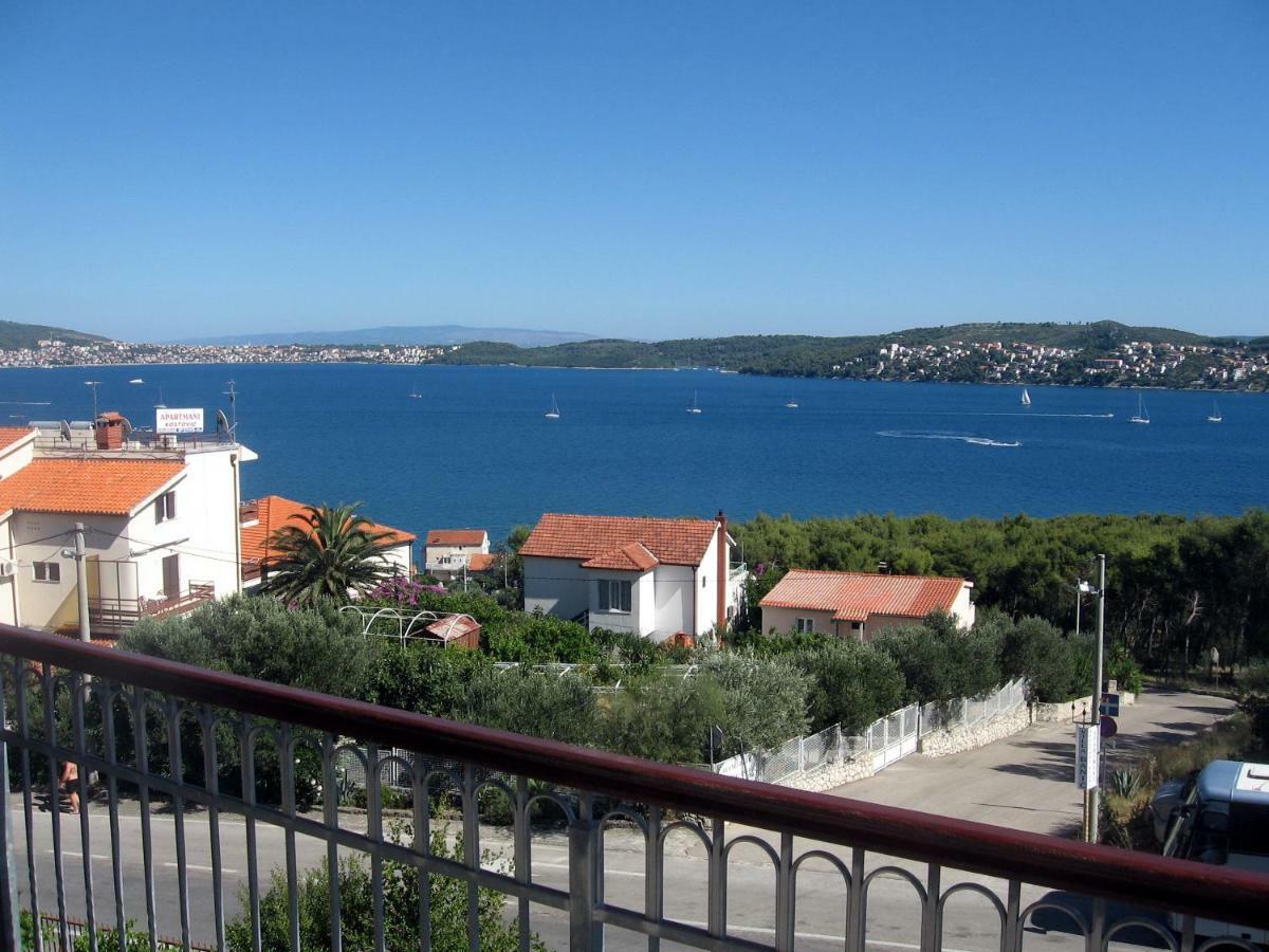 Apartment With Splendid Sea View Trogir Eksteriør bilde