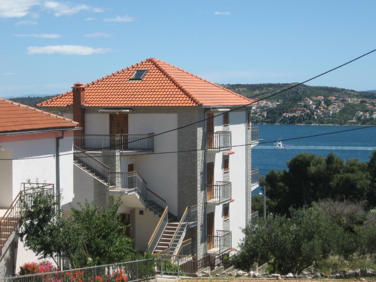 Apartment With Splendid Sea View Trogir Eksteriør bilde
